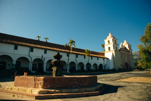 Santa Barbara – Trans women dating